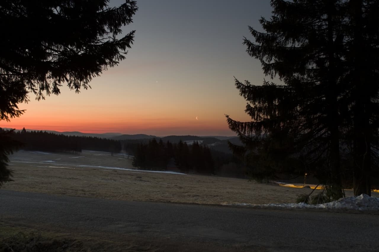 seskupeni-Ven-Mes-Sat-Mars-20220328-Kralovka